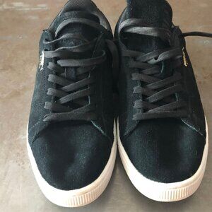 Black on Black Puma Suede size 11